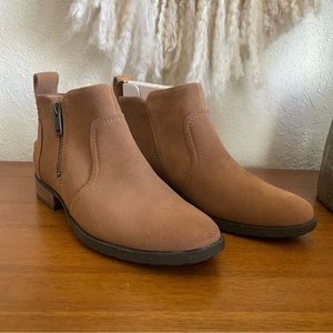 UGG Women’s Aureo II Brown Suede Ankle Boots 6